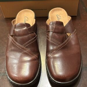COPY - Clarks Leather slip on shoes size 9.5
